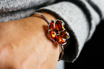 Bernsteinblumen-Schmuckset – Baltischer Bernstein Anhänger, Ring & Armband