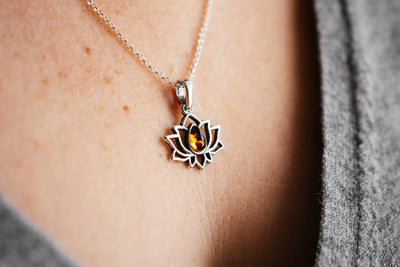 Sterling Silber Lotus Anhänger mit Bernstein