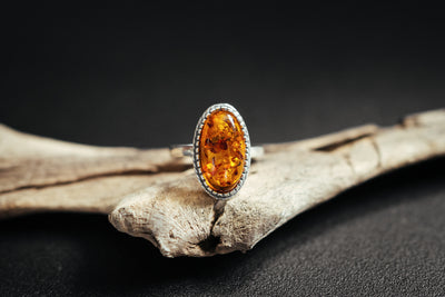 Silberner Bernsteinring – Baltisches Bernstein Schmuck