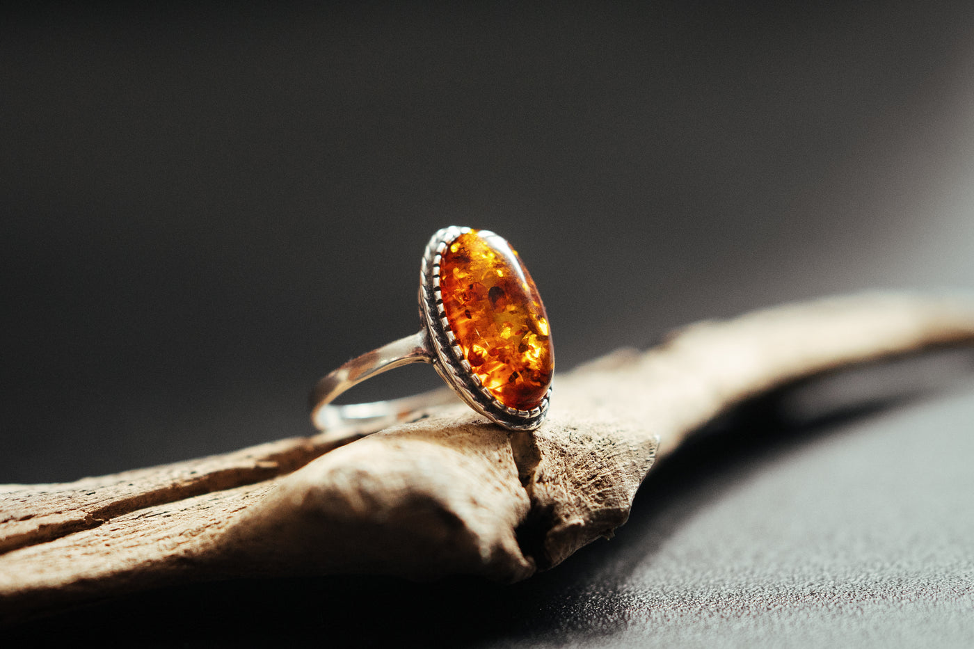 Silberner Bernsteinring – Baltisches Bernstein Schmuck