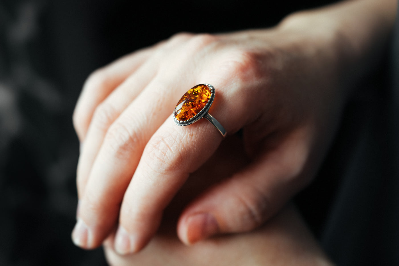Silberner Bernsteinring – Baltisches Bernstein Schmuck